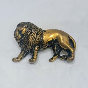 BRASS  Lion Brooch